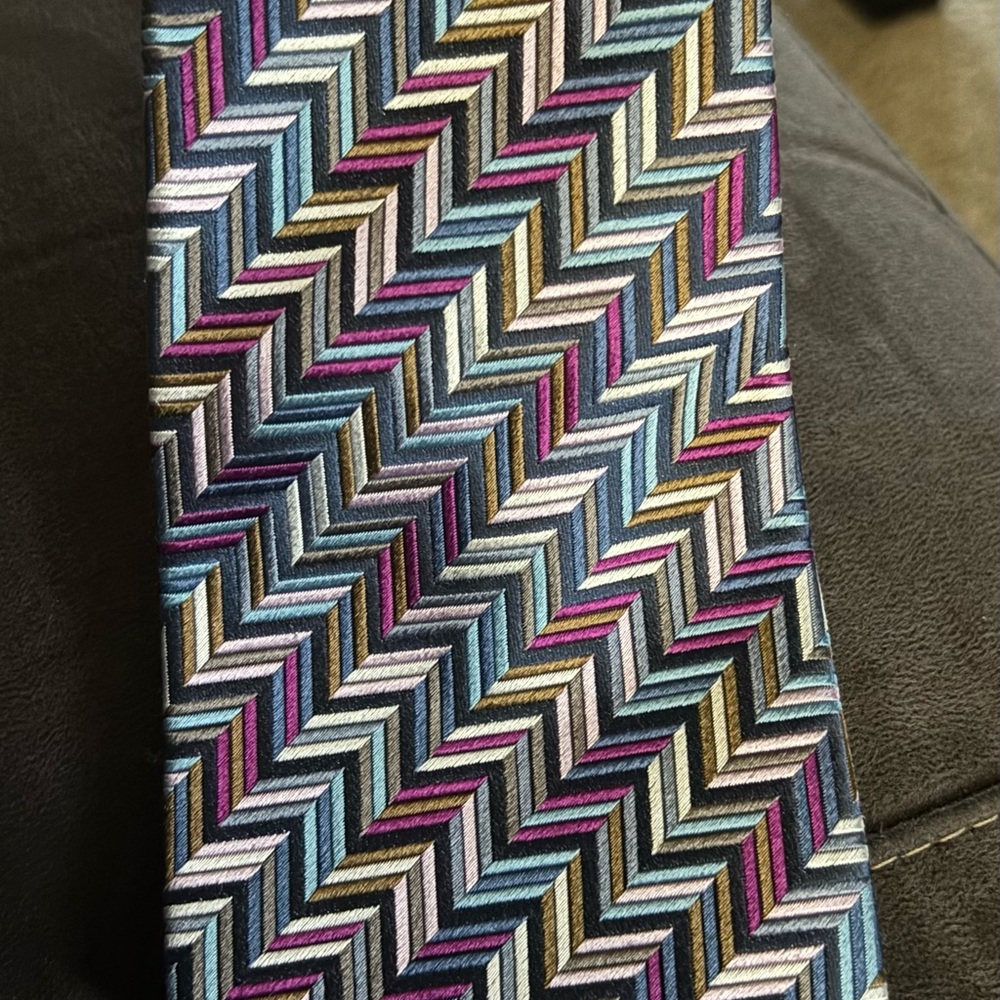 Multicolor Chevron Patterned Tie. Duchamp brand